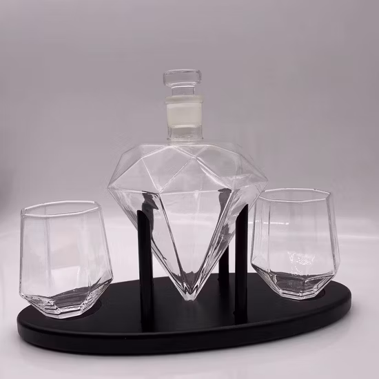 Juego de vasos decantadores con decantador de whisky de cristal con cotización al por mayor.